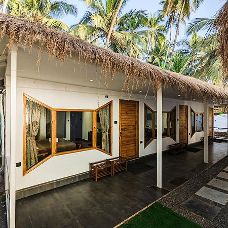 Aqua Beach Stays Ashwem Mandrem Buitenkant foto