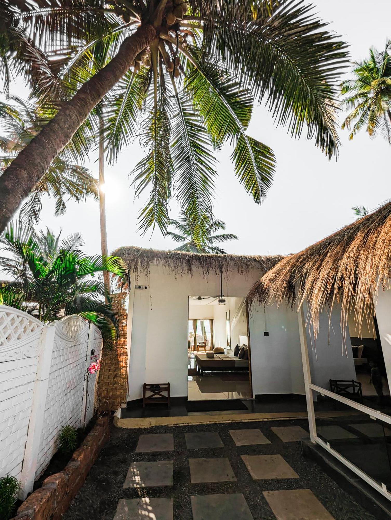 Aqua Beach Stays Ashwem Mandrem Buitenkant foto