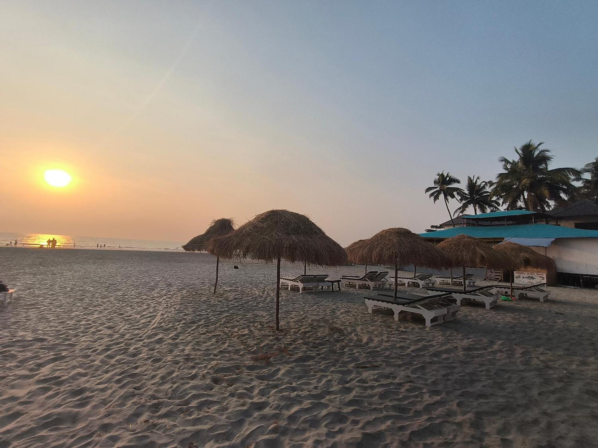 Aqua Beach Stays Ashwem Mandrem Buitenkant foto
