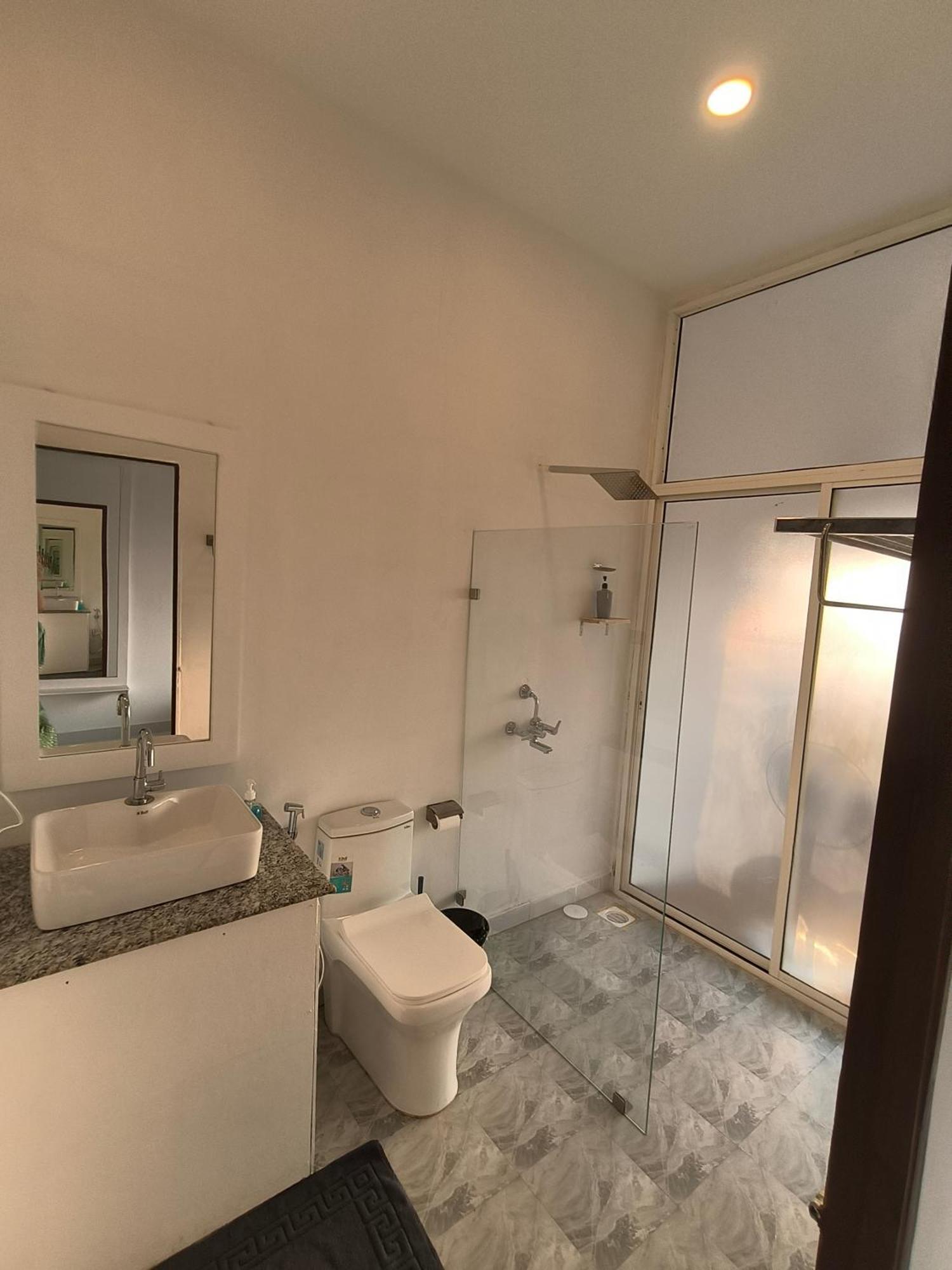 Aqua Beach Stays Ashwem Mandrem Buitenkant foto