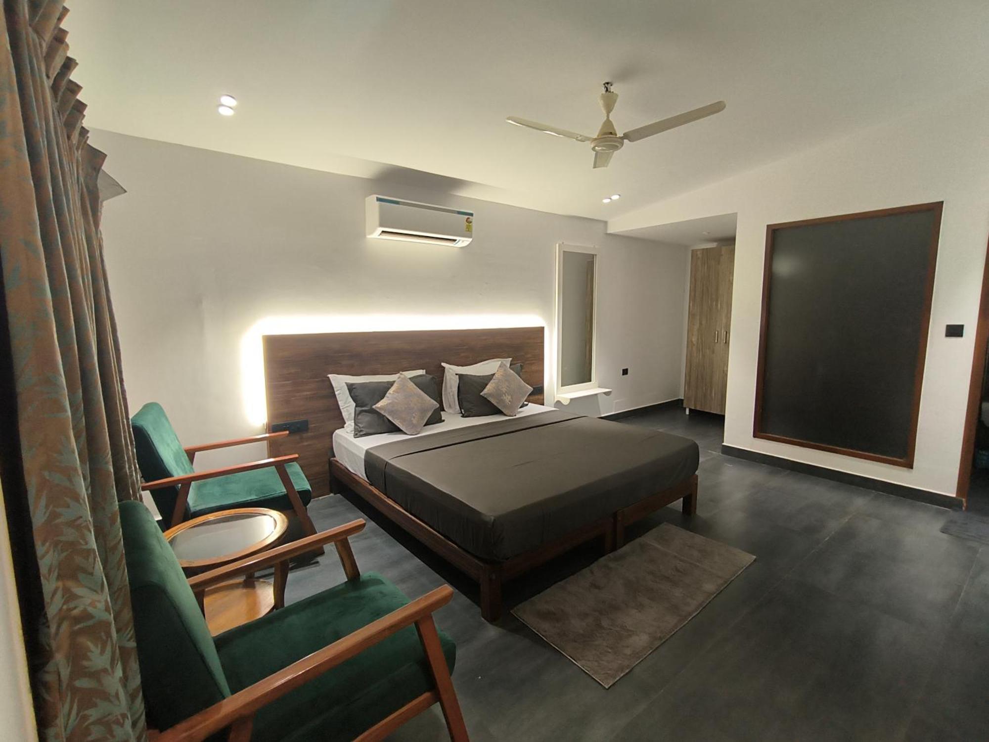 Aqua Beach Stays Ashwem Mandrem Buitenkant foto