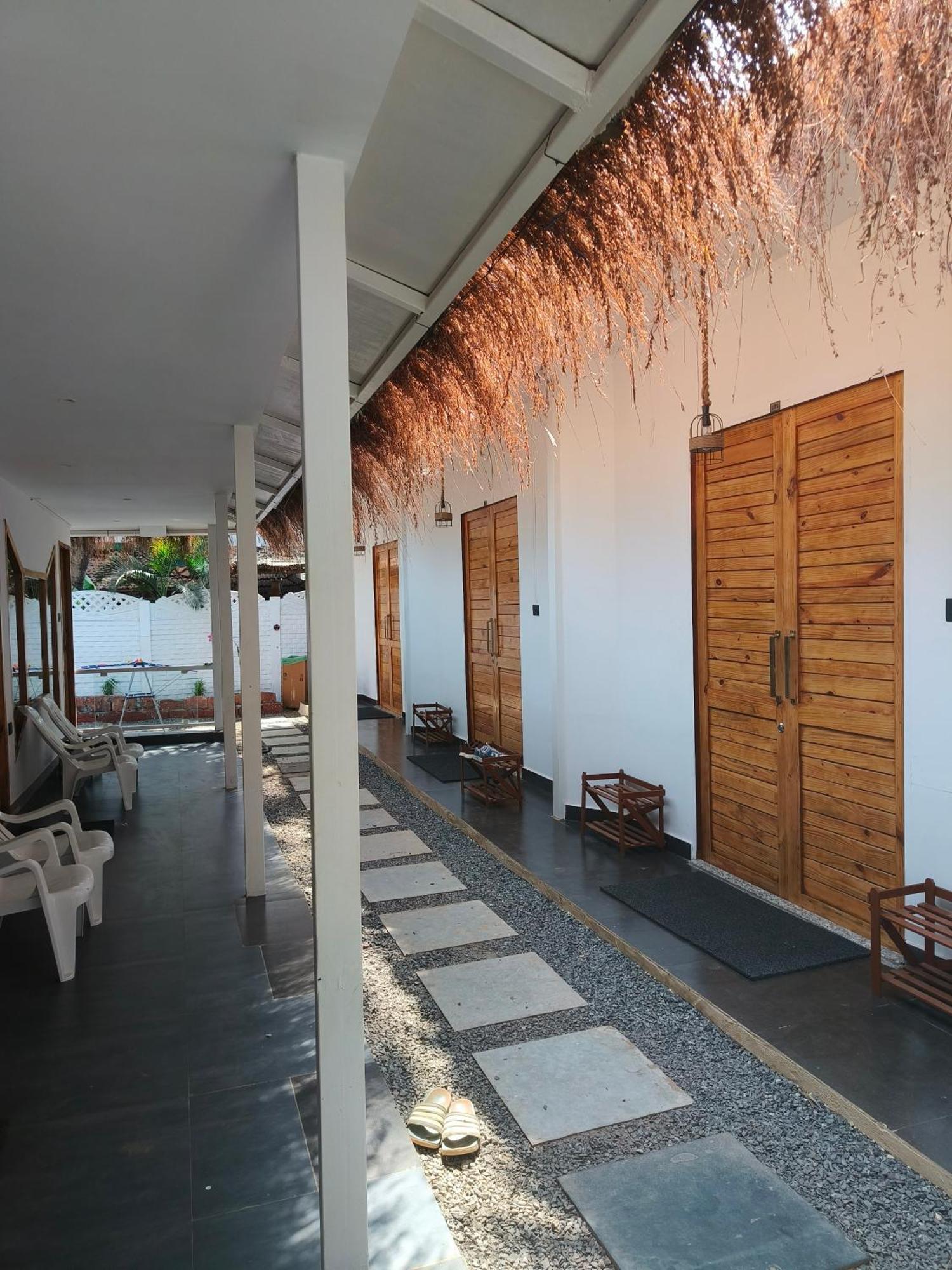Aqua Beach Stays Ashwem Mandrem Buitenkant foto