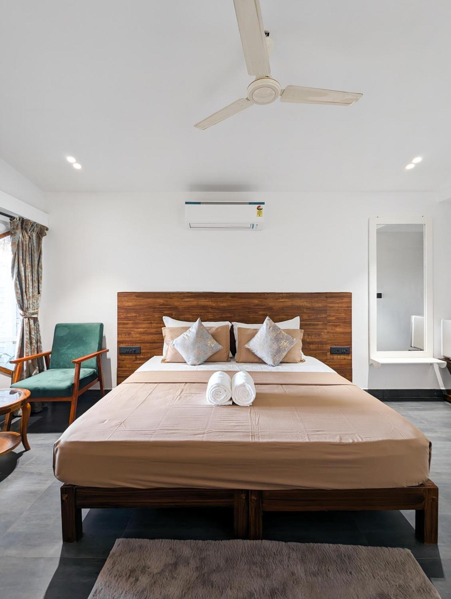 Aqua Beach Stays Ashwem Mandrem Buitenkant foto